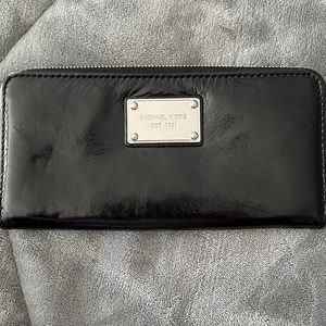 Michael Kors  black zip wallet